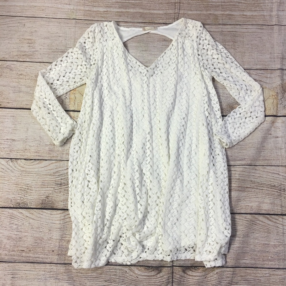 😍Altar’d State White Lace Tunic Dress Key Hole Back Size Small